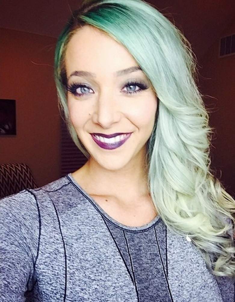 70+ Hot Pictures Of Jenna Marbles Prove She Is The Hottest Youtuber 31
