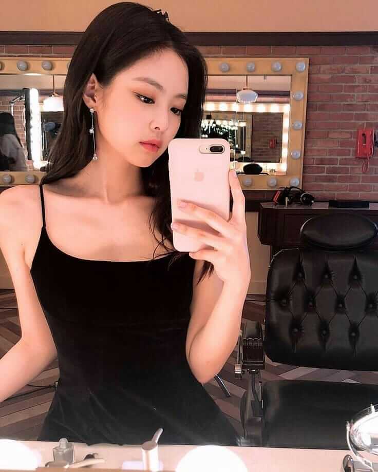 Jennie Kim hot boobs pics (5)
