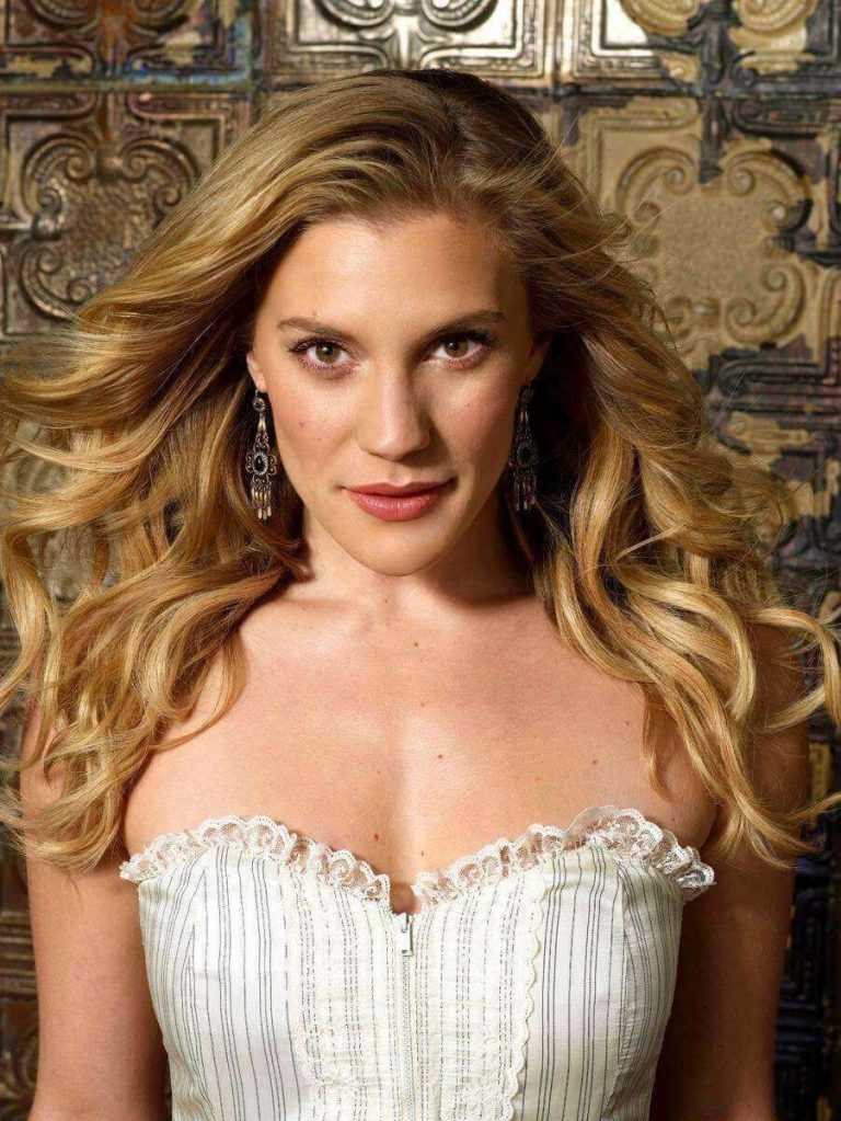 44 Sexy and Hot Katee Sackhoff Pictures – Bikini, Ass, Boobs 12