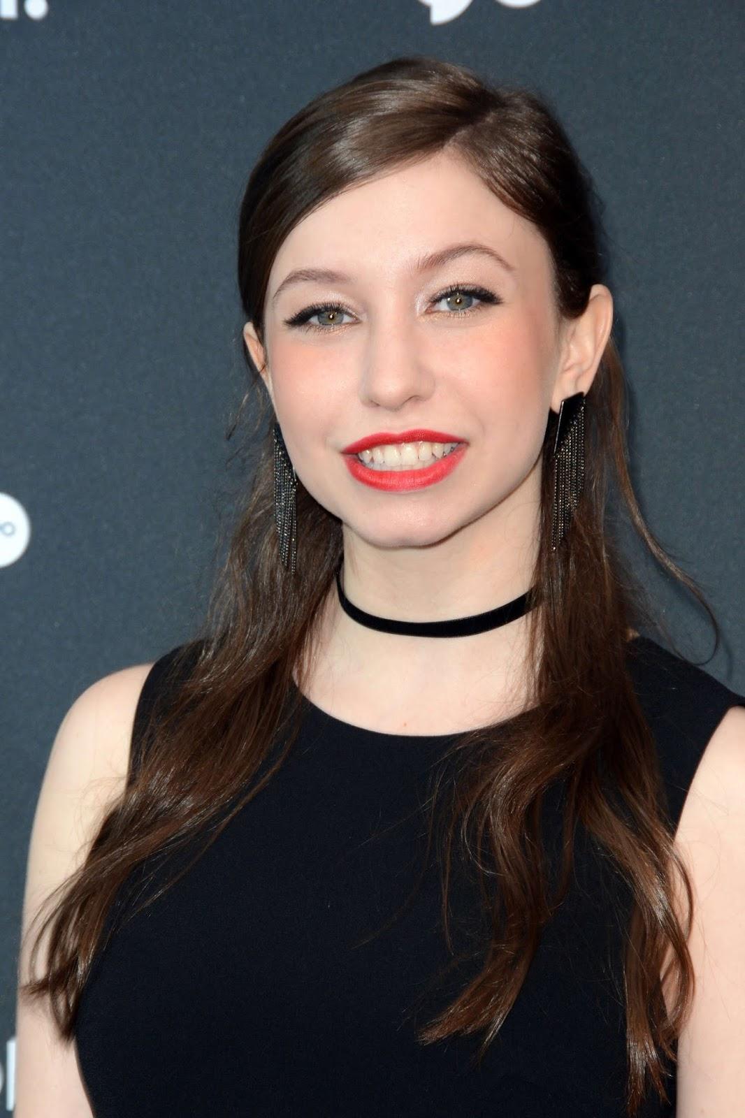 70+ Hot Pictures Of Katelyn Nacon Which Are Sure to Catch Your Attention 265