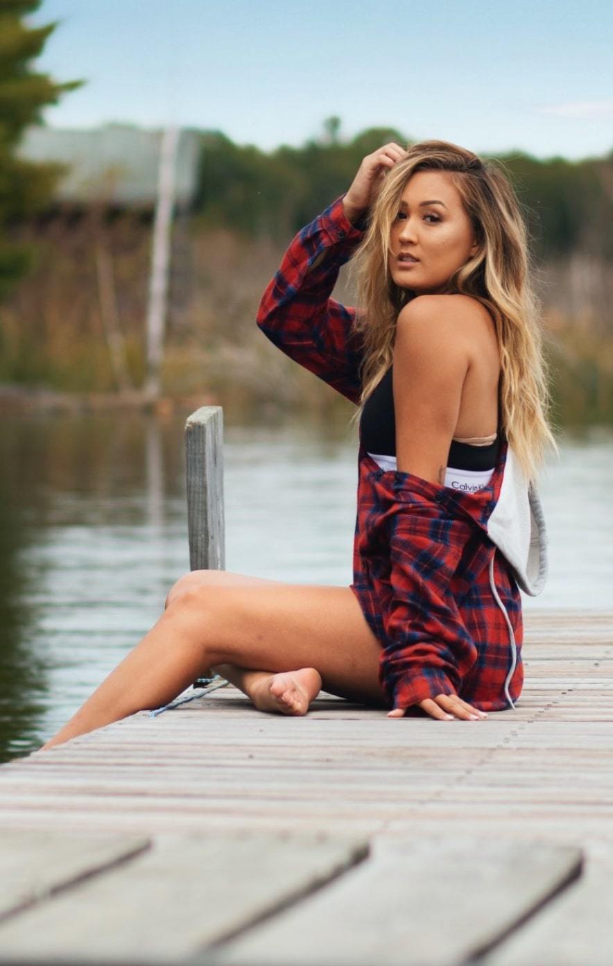 51 Hot Pictures Of LaurDIY Are Excessively Damn Engaging 11