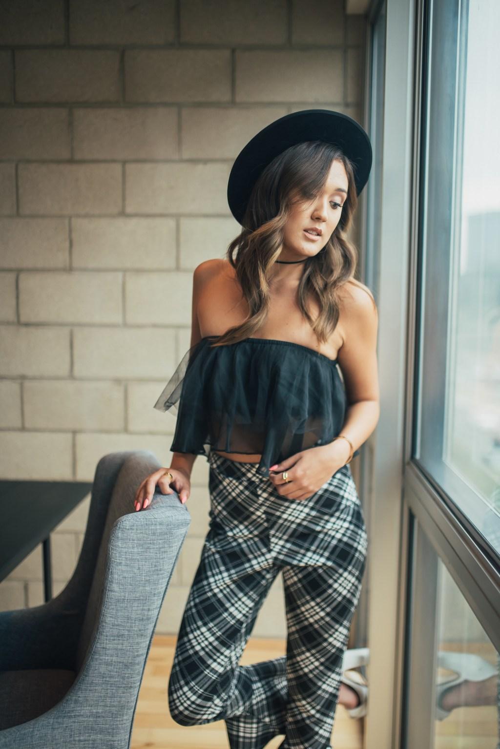 51 Hot Pictures Of LaurDIY Are Excessively Damn Engaging 6