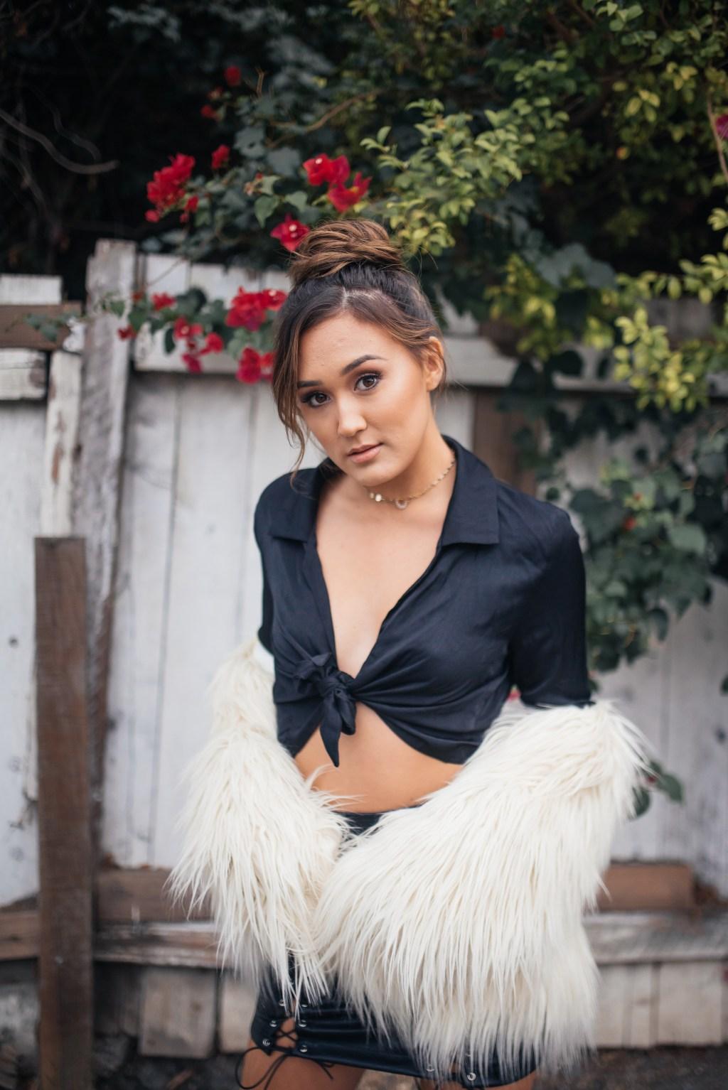 51 Hot Pictures Of LaurDIY Are Excessively Damn Engaging 5