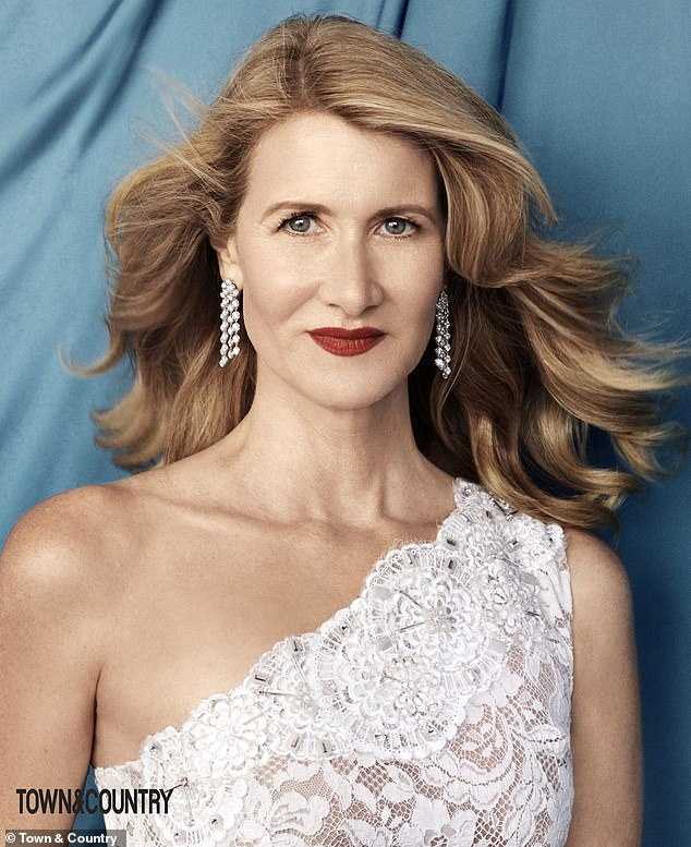 46 Sexy and Hot Laura Dern Pictures – Bikini, Ass, Boobs 17