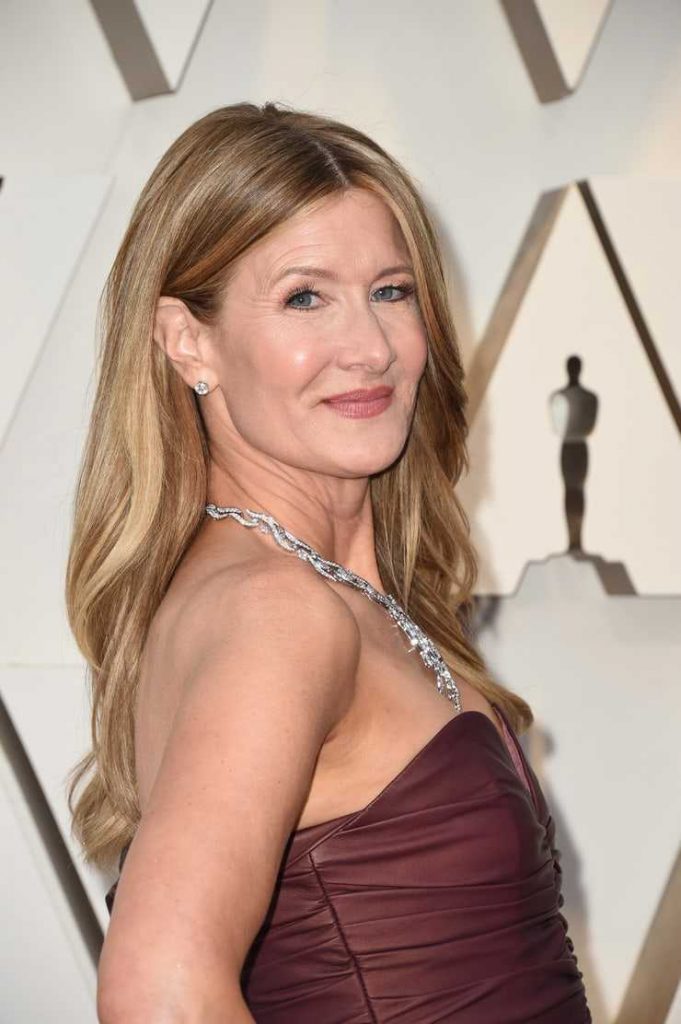 46 Sexy and Hot Laura Dern Pictures – Bikini, Ass, Boobs 29