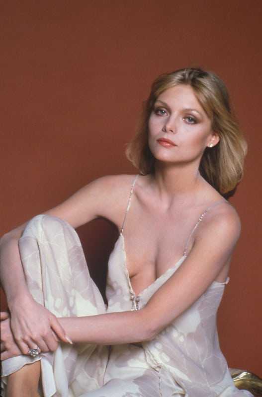 45 Sexy and Hot Michelle Pfeiffer Pictures – Bikini, Ass, Boobs 33