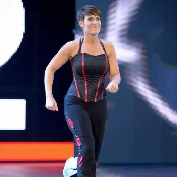 49 Molly Holly Nude Pictures Can Make You Submit To Her Glitzy Looks 484
