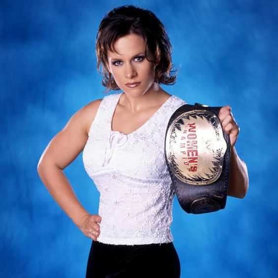 49 Molly Holly Nude Pictures Can Make You Submit To Her Glitzy Looks 13