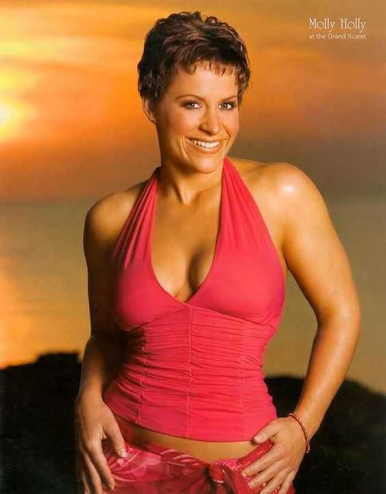 49 Molly Holly Nude Pictures Can Make You Submit To Her Glitzy Looks 464