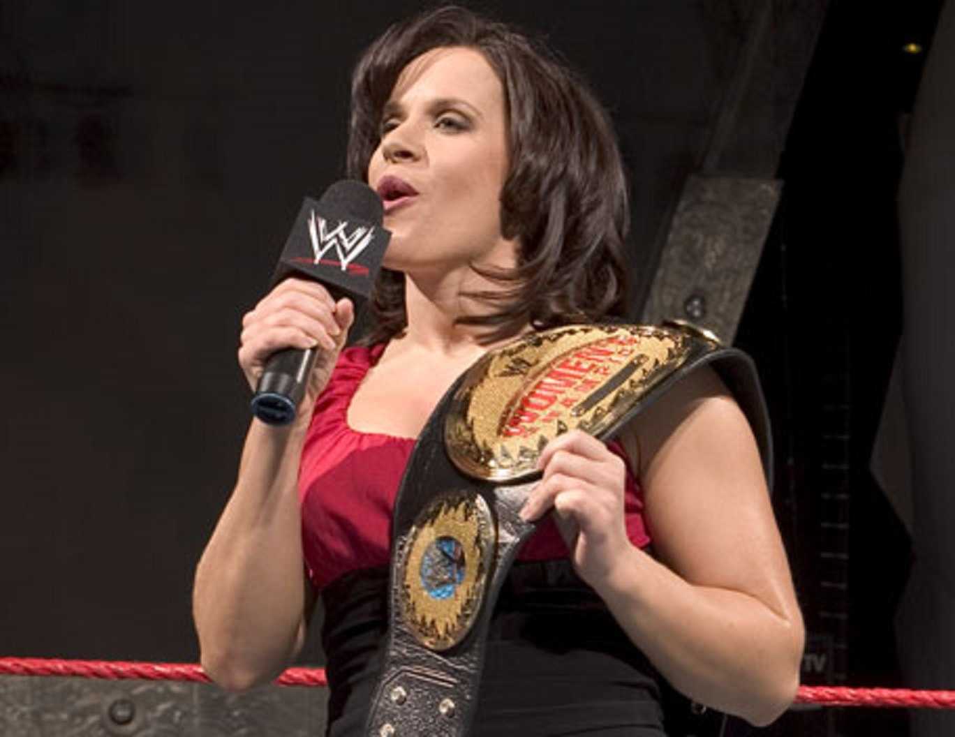 49 Molly Holly Nude Pictures Can Make You Submit To Her Glitzy Looks 35