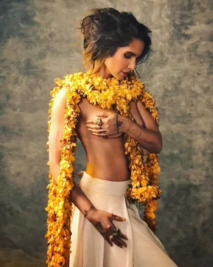 50 Sexy and Hot Padma Lakshmi Pictures – Bikini, Ass, Boobs 15