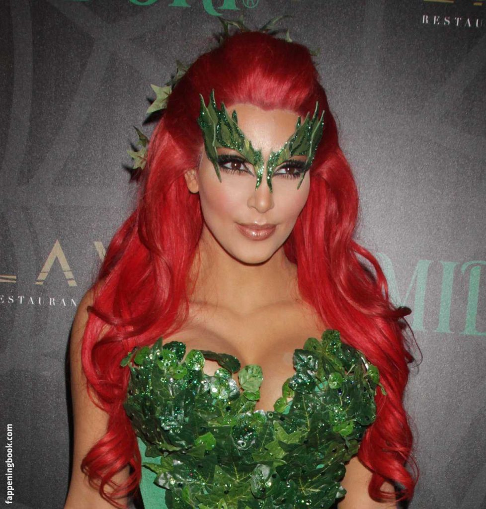 43 Sexy and Hot Poison Ivy Pictures – Bikini, Ass, Boobs 8