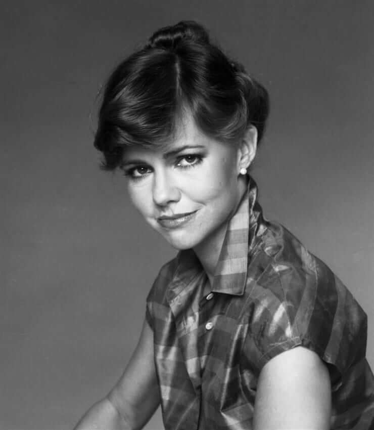 44 Sexy and Hot Sally Field Pictures - Bikini, Ass, Boobs - 