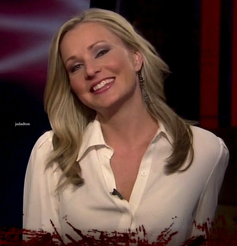 Sandra Smith hot