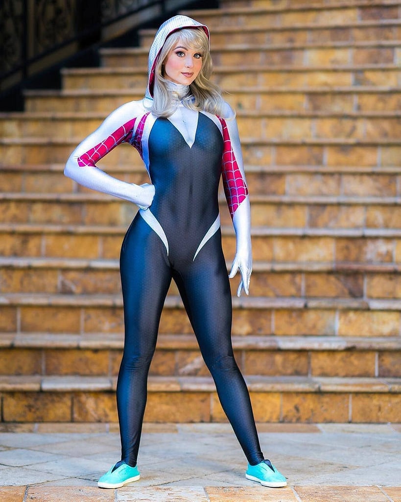 49 Sexy and Hot Spider Gwen Pictures – Bikini, Ass, Boobs 86