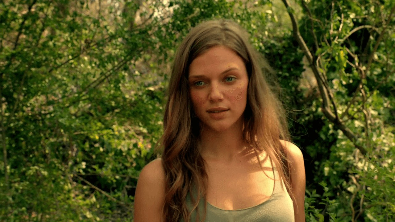 Tracy Spiridakos hot actress