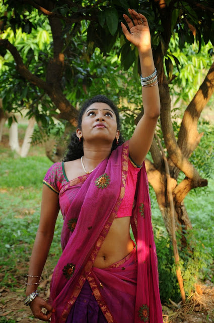 Telugu Tv Actress Vishnu Priya Hot Pics In Saree 8