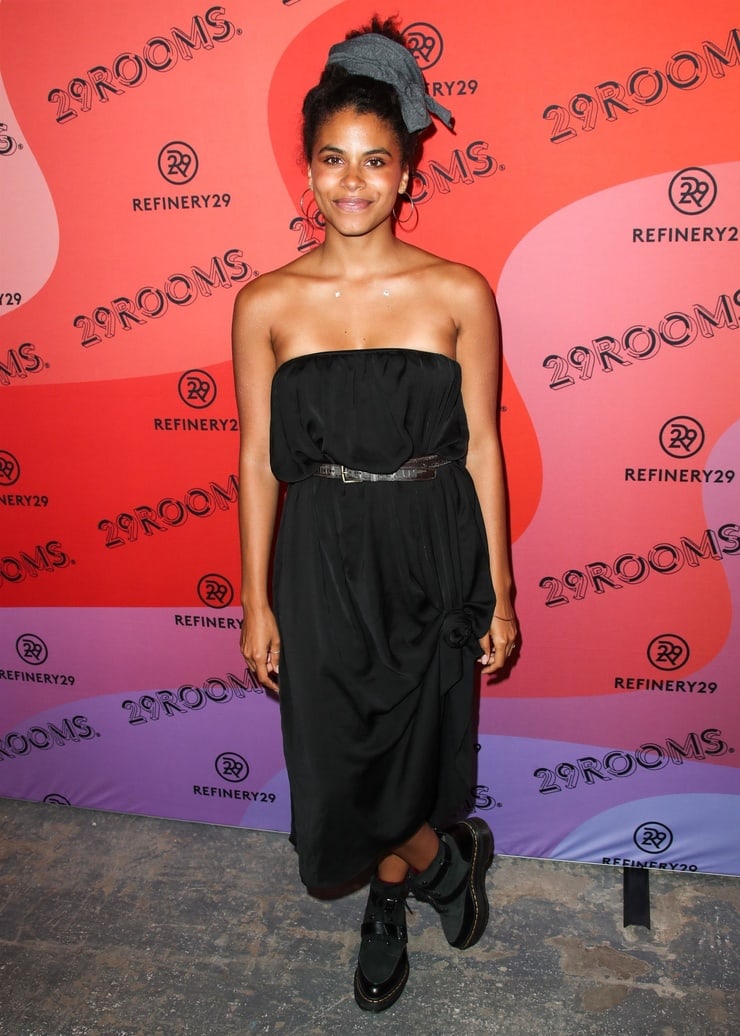 Zazie Beetz beautiful photo (1)