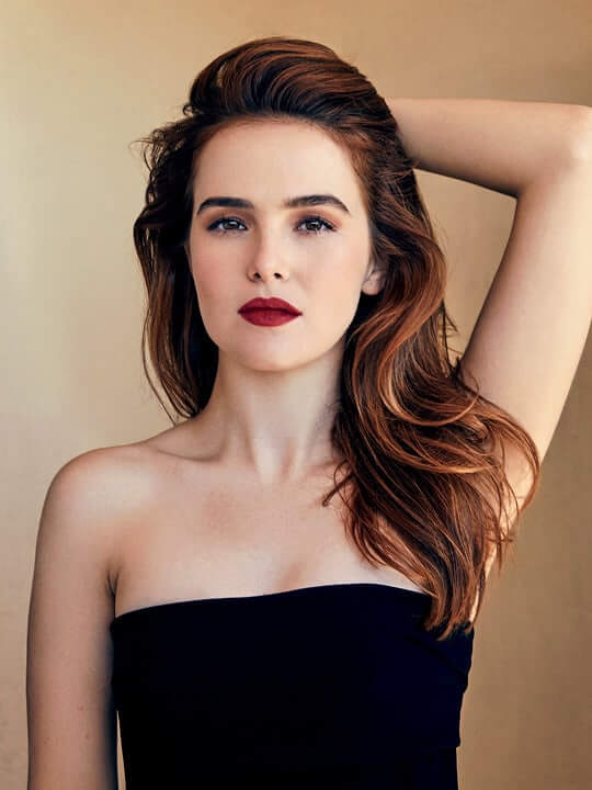 51 Sexy and Hot Zoey Deutch Pictures – Bikini, Ass, Boobs 210