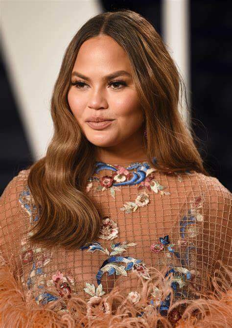 70+ Hottest Chrissy Teigen Pictures That Are Too Hot To Handle 525