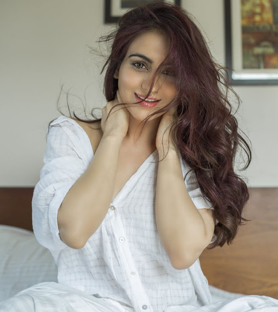 Beautiful Actress Aksha Pardasany Hot Photo Shoot In White Dress 88