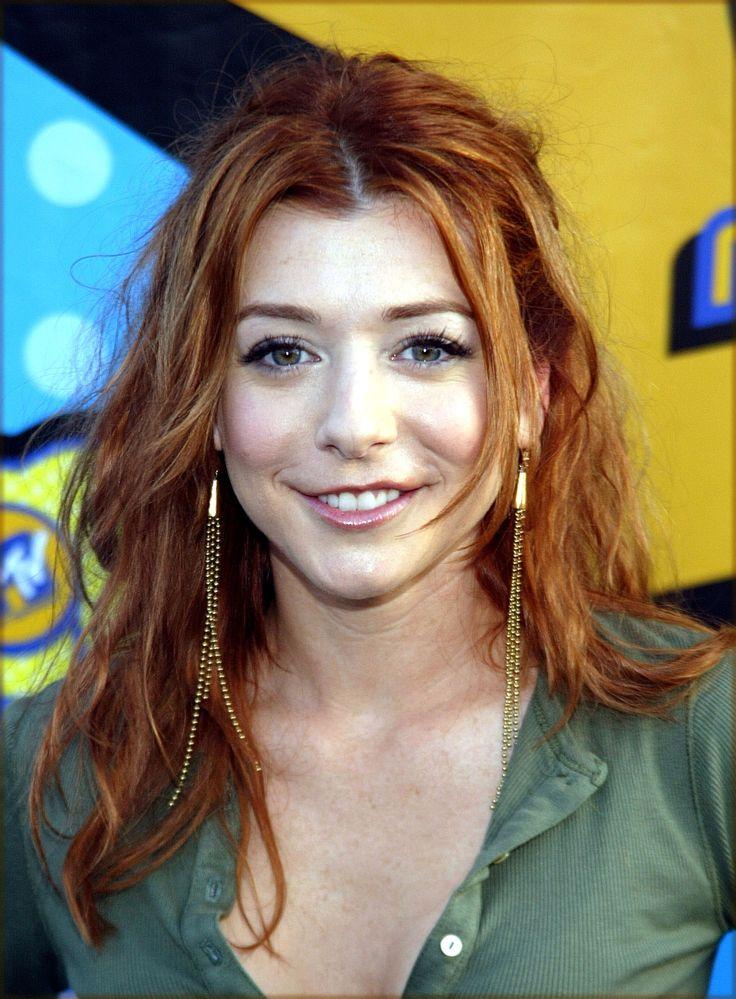 70+ Hot Pictures Of Alyson Hannigan Which Will Make You Fall In Love With Her Sexy Body 23