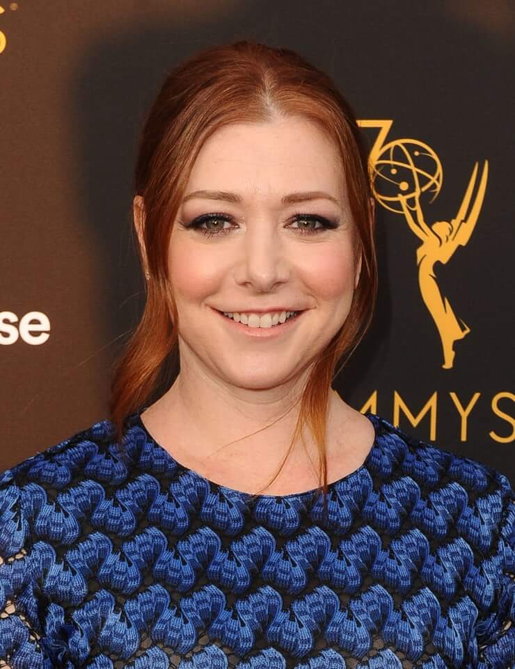 70+ Hot Pictures Of Alyson Hannigan Which Will Make You Fall In Love With Her Sexy Body 17