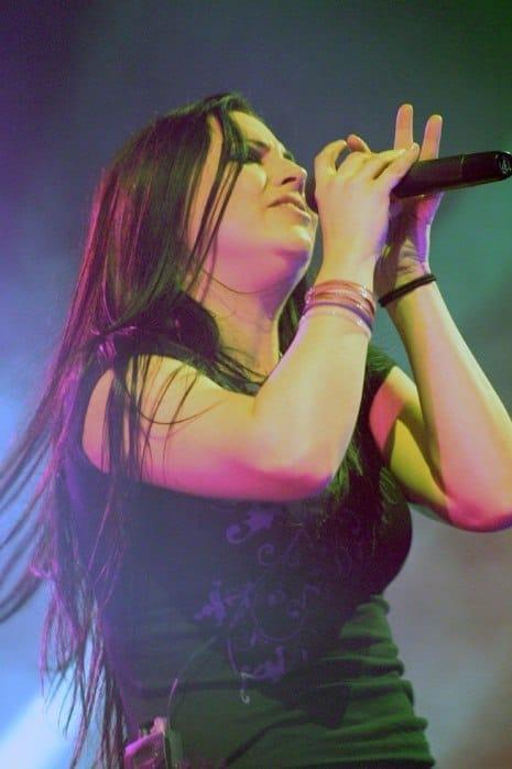 70+ Hot Pictures Of Amy Lee From Evanescence Prove She Is The Sexiest Woman On The Planet 10
