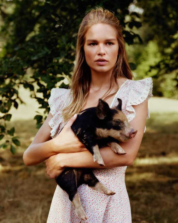 61 Sexy Anna Ewers Boobs Pictures Are Paradise On Earth 9