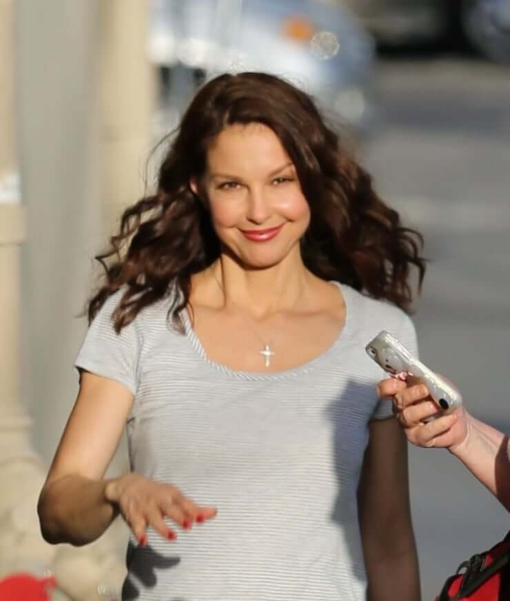 49 Sexy and Hot Ashley Judd Pictures – Bikini, Ass, Boobs 21