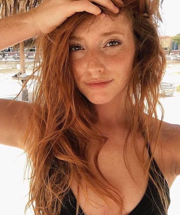 Take a closer look… Redheaded women smokeshows have mouths dropping worldwide Did you see it?! (25 Photos) 42