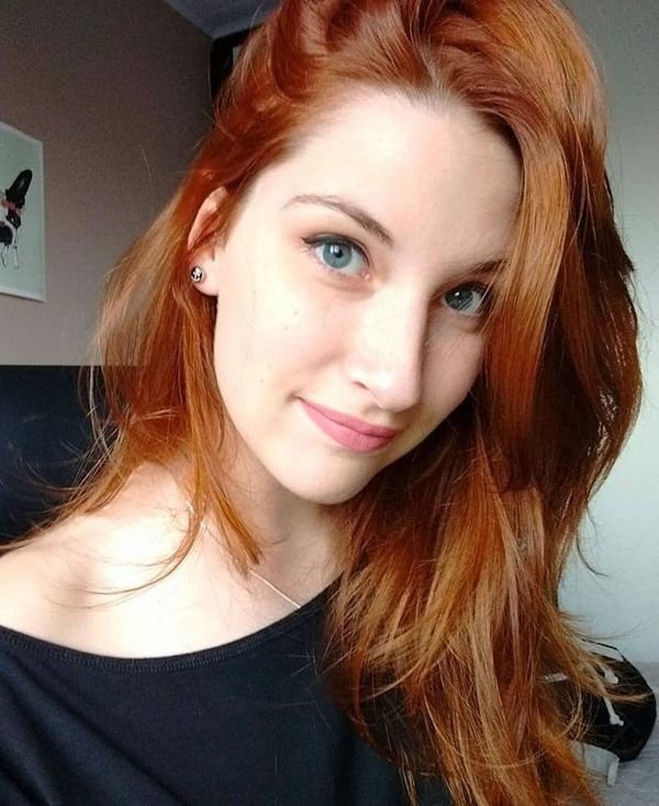 Take a closer look… Redheaded women smokeshows have mouths dropping worldwide Did you see it?! (25 Photos) 95
