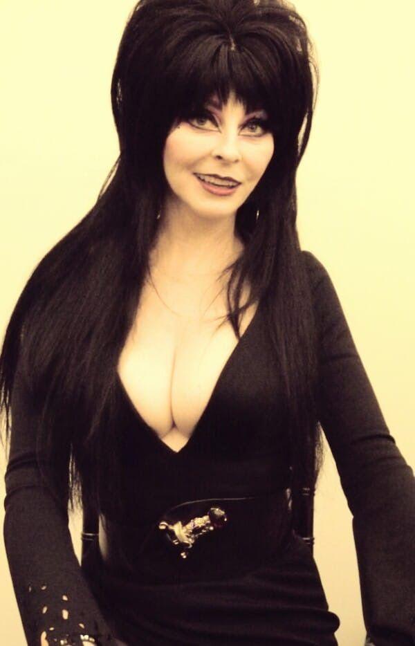 70+ Hot Pictures Of Cassandra Peterson – Elvira, Mistress of the Dark 3