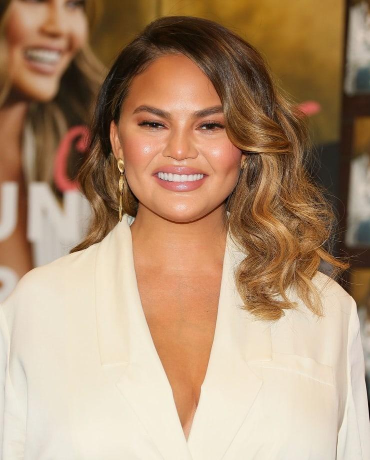 70+ Hottest Chrissy Teigen Pictures That Are Too Hot To Handle 187