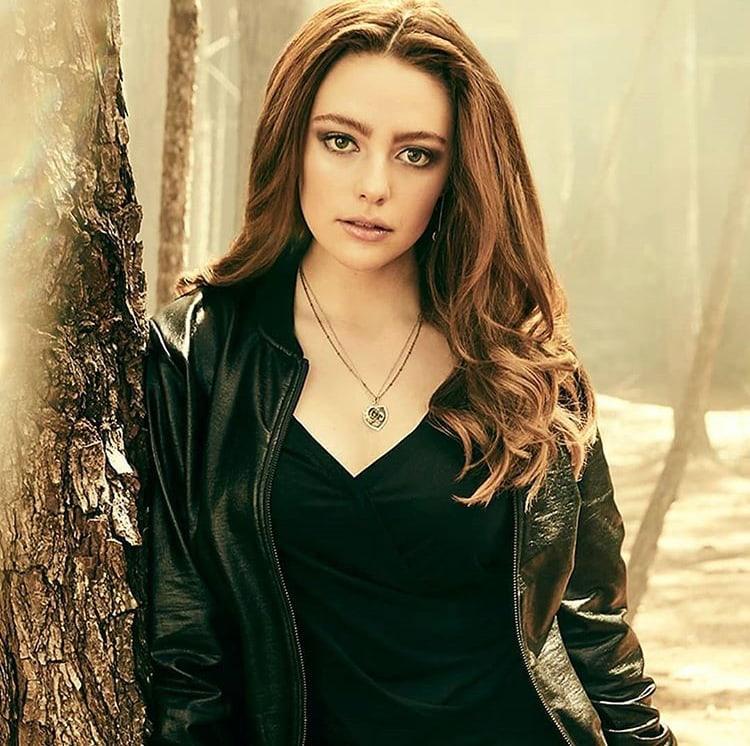 70+ Danielle Rose Russell Hot Pictures Will Drive You Nuts For Her 28