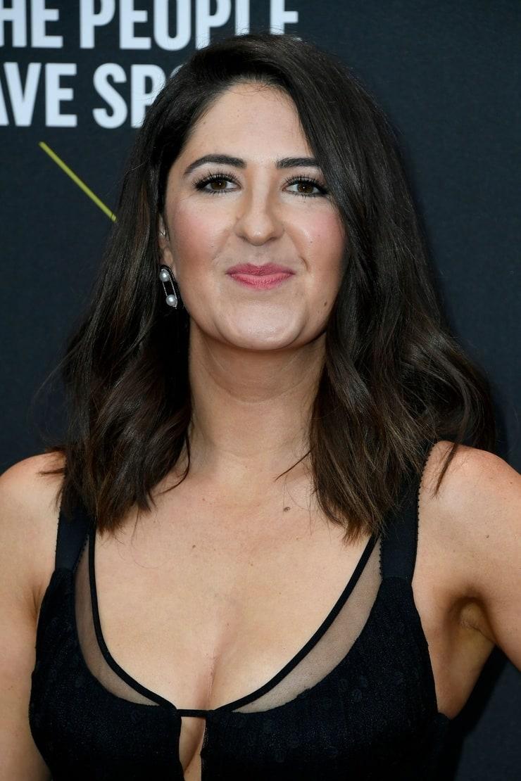 70+ Hot Pictures Of D’Arcy Carden Which Will Drive You Nuts For Her 121