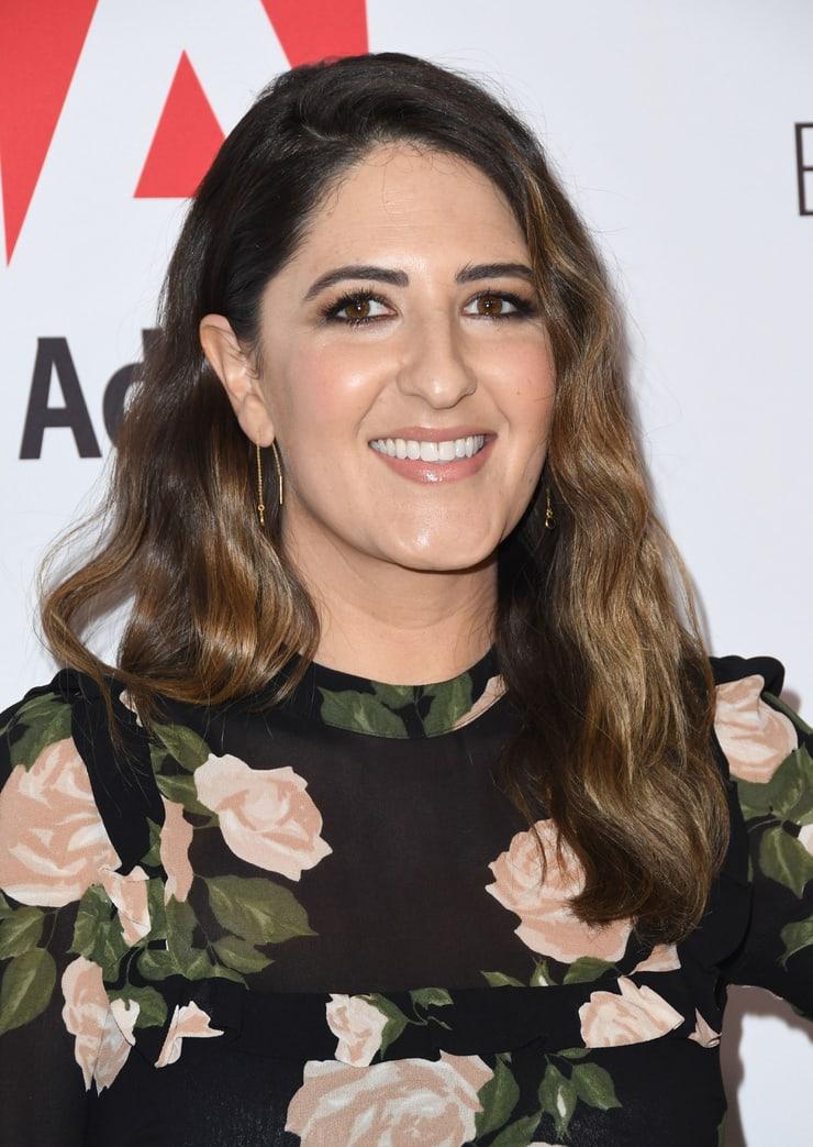 70+ Hot Pictures Of D’Arcy Carden Which Will Drive You Nuts For Her 21