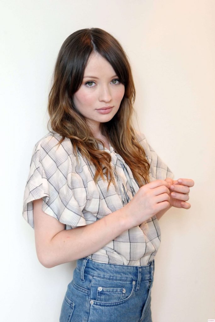 41 Sexy and Hot Emily Browning Pictures – Bikini, Ass, Boobs 28