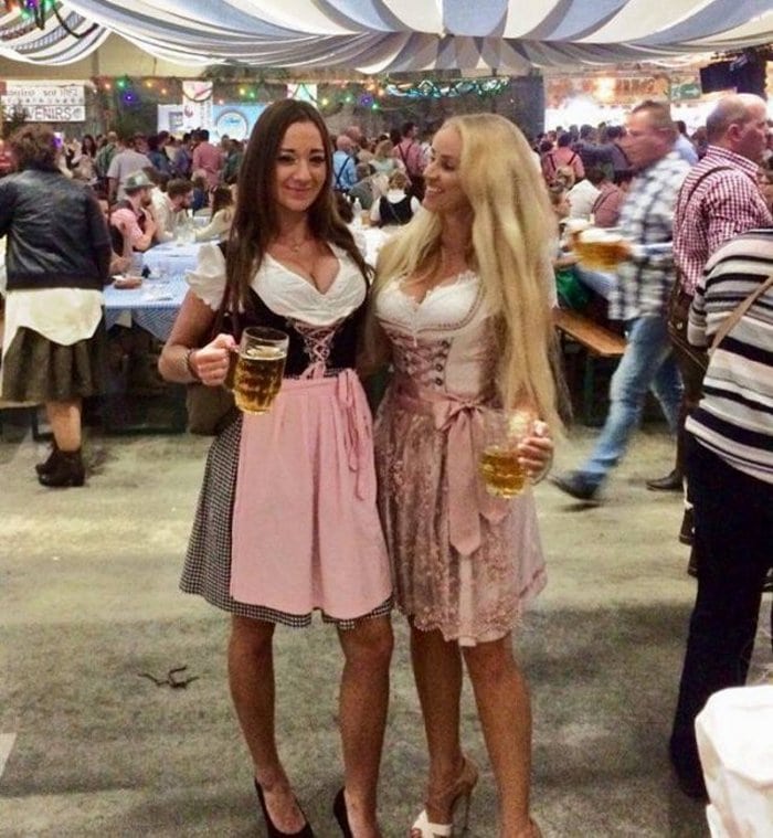 Gorgeous Girls At Oktoberfest (50 Photos)-25