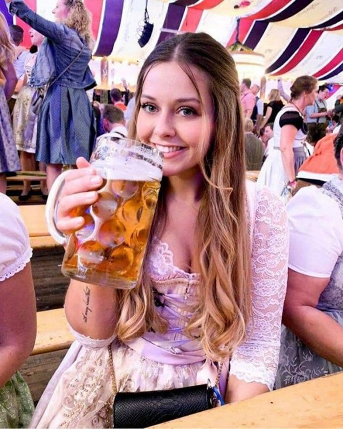 Gorgeous Girls At Oktoberfest (50 Photos)-45