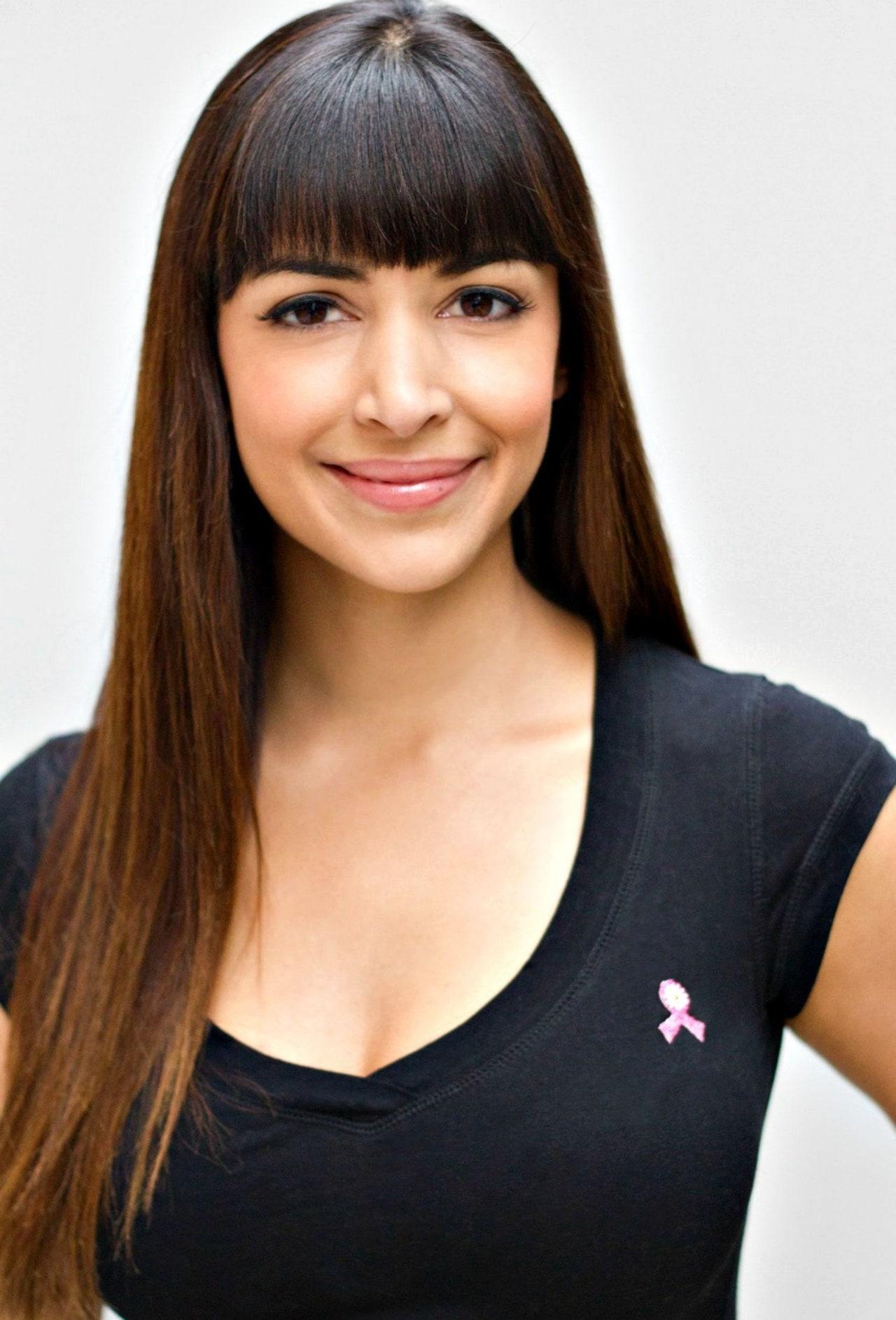 70+ Hot Pictures Of Hannah Simone Are Sexy As Hell 33