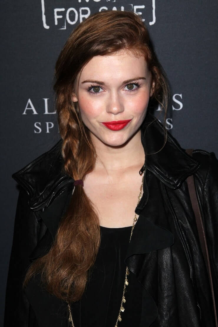 70+ Hot Pictures Of Holland Roden Will Drive You Nuts For Her 15