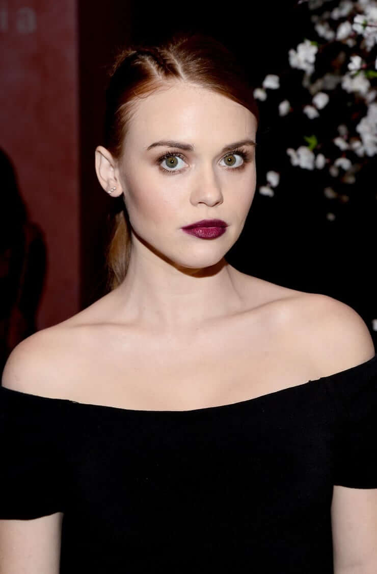 70+ Hot Pictures Of Holland Roden Will Drive You Nuts For Her 22