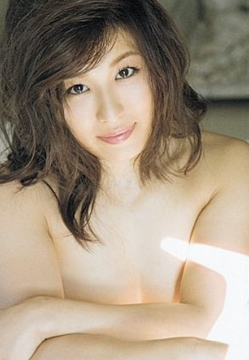 40 Sexy and Hot Io Shirai Pictures – Bikini, Ass, Boobs 10