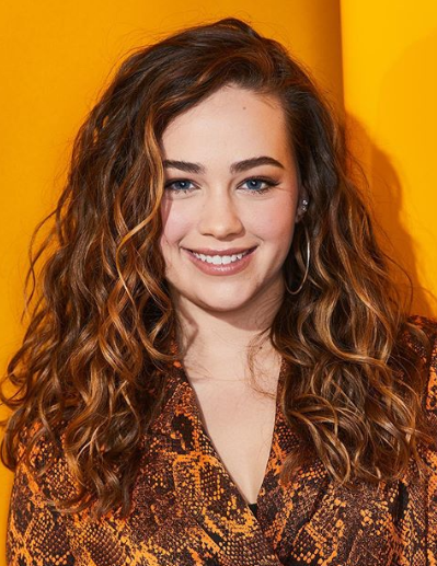 50 Sexy and Hot Mary Mouser Pictures – Bikini, Ass, Boobs 16