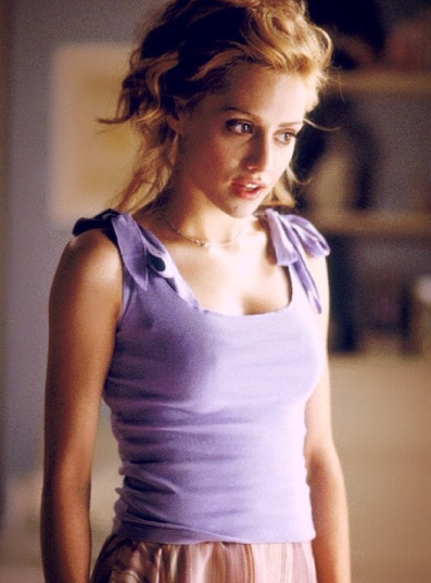 59 Sexy and Hot Brittany Murphy Pictures – Bikini, Ass, Boobs 252
