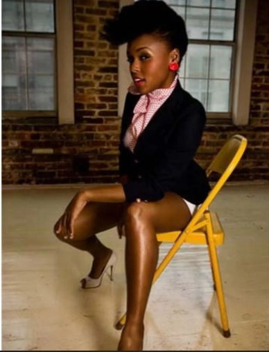 45 Sexy and Hot Janelle Monae Pictures – Bikini, Ass, Boobs 9