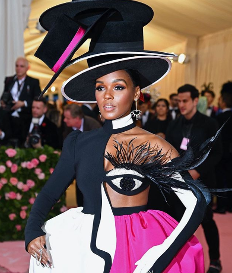 45 Sexy and Hot Janelle Monae Pictures – Bikini, Ass, Boobs 23