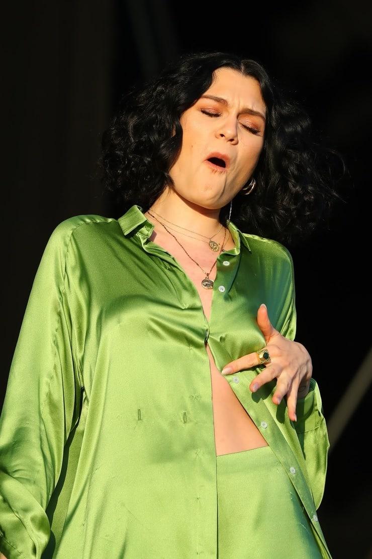 61 Sexy Jessie J Boobs Pictures Are Really Epic 28