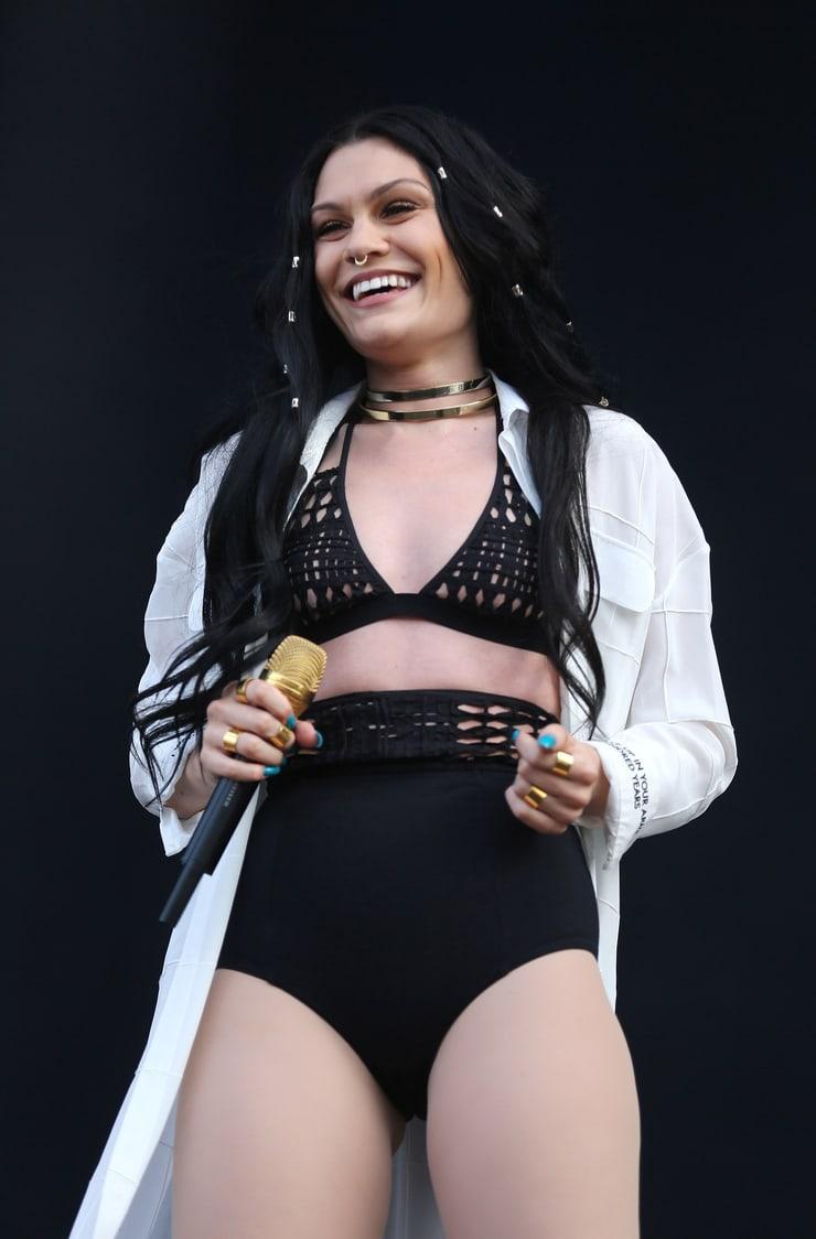 61 Sexy Jessie J Boobs Pictures Are Really Epic 621